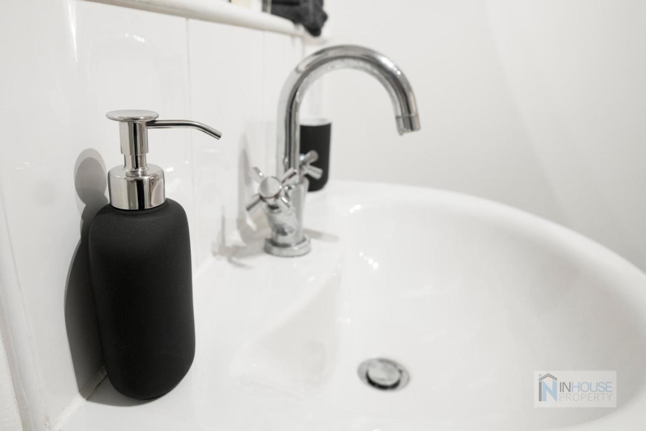 Modern City Centre Apartment Wifi Netflix Nottingham Bagian luar foto